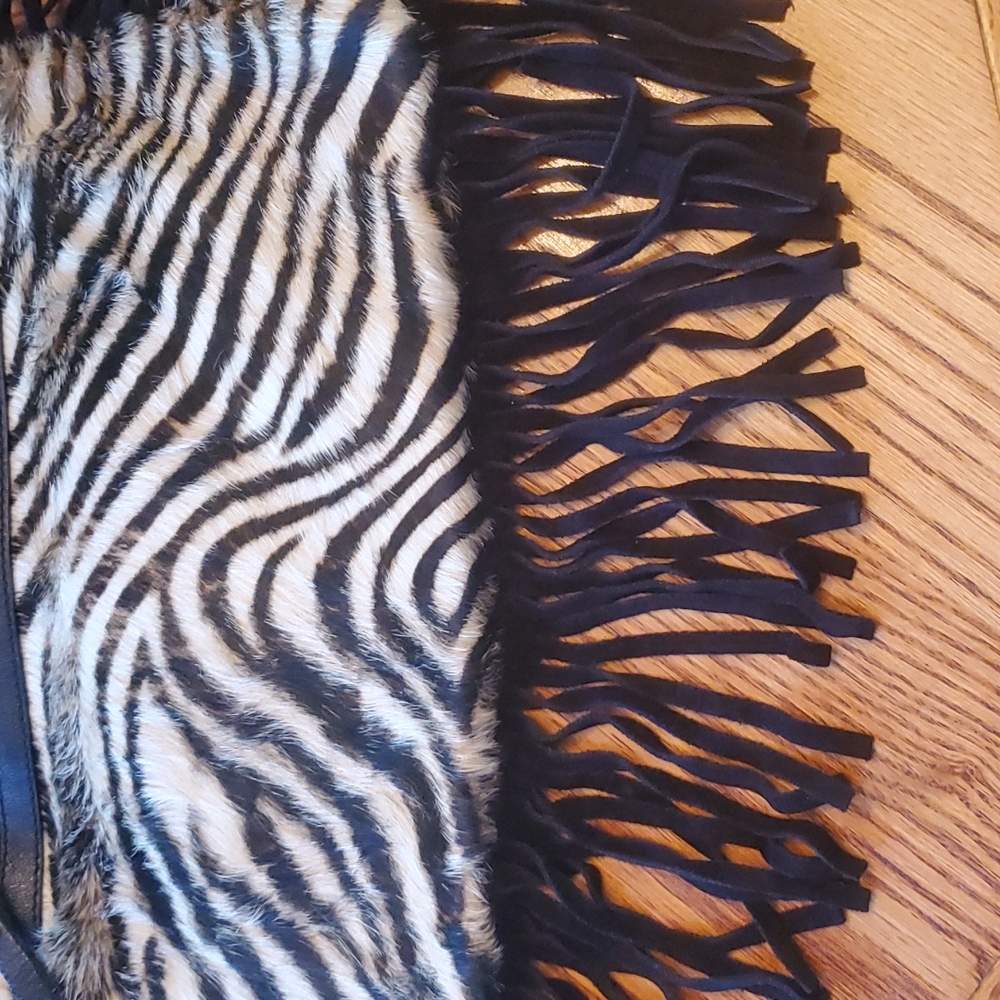 Innue leather,zebra print, cross body purse. - Picture 2 of 8